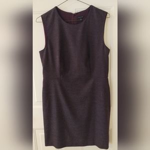 Sleeveless fully lined dress